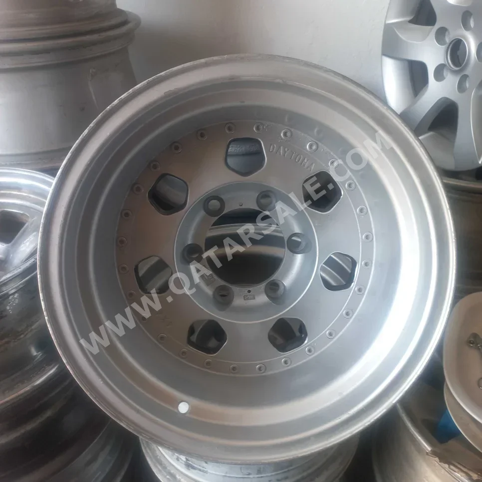 Wheel Rims Nissan  Aluminium /  15''  Silver  2010  2010  4  5