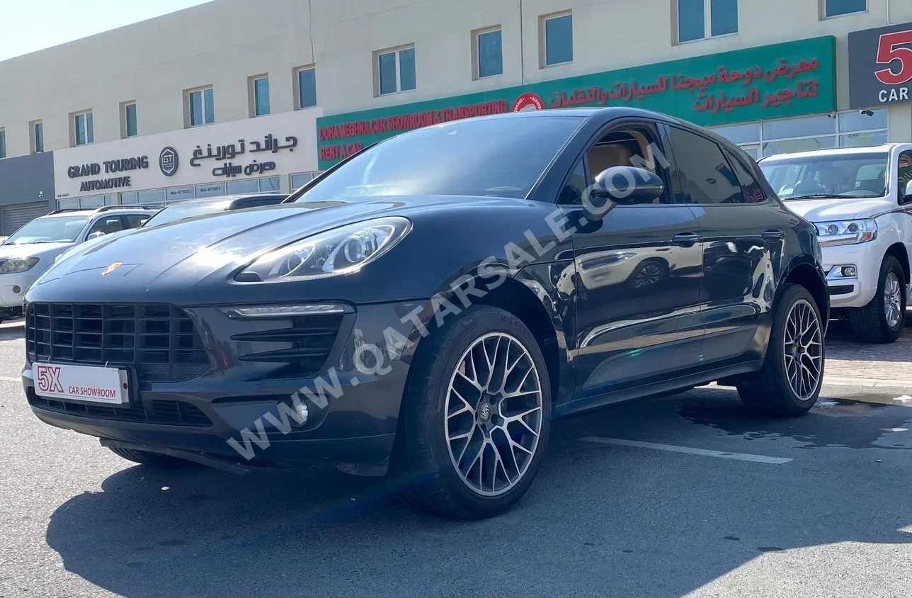 Porsche  Macan  2017  Automatic  158,000 Km  4 Cylinder  Four Wheel Drive (4WD)  SUV  Black