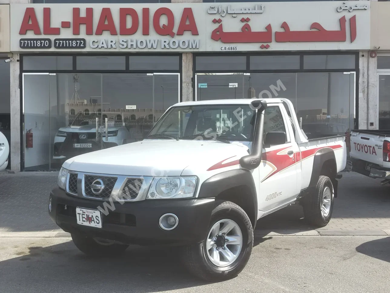 Nissan  Patrol  Pickup  2017  Manual  98,000 Km  6 Cylinder  Four Wheel Drive (4WD)  Pick Up  White