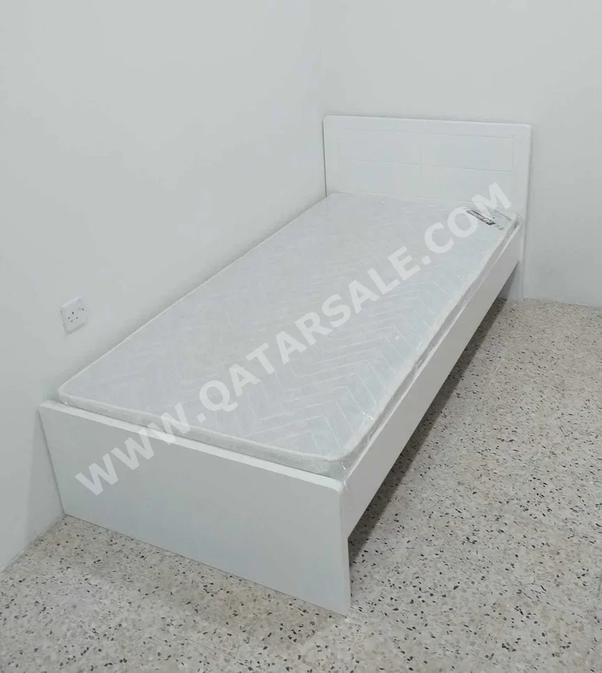 الأسّرة - فردي  - أبيض  - متضمنة المرتبة