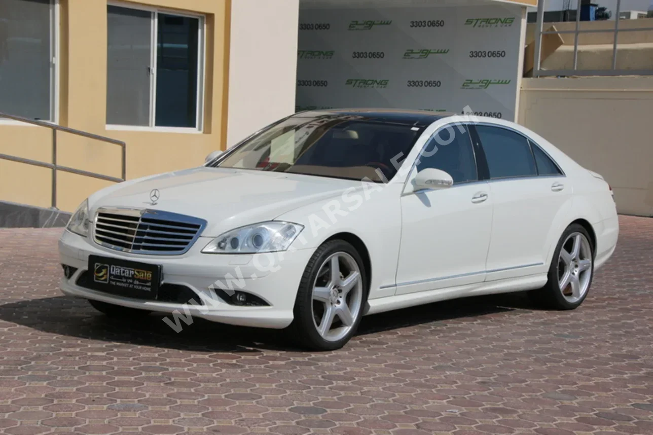 Mercedes-Benz  S-Class  500 AMG  2007  Automatic  52,000 Km  8 Cylinder  Rear Wheel Drive (RWD)  Sedan  White