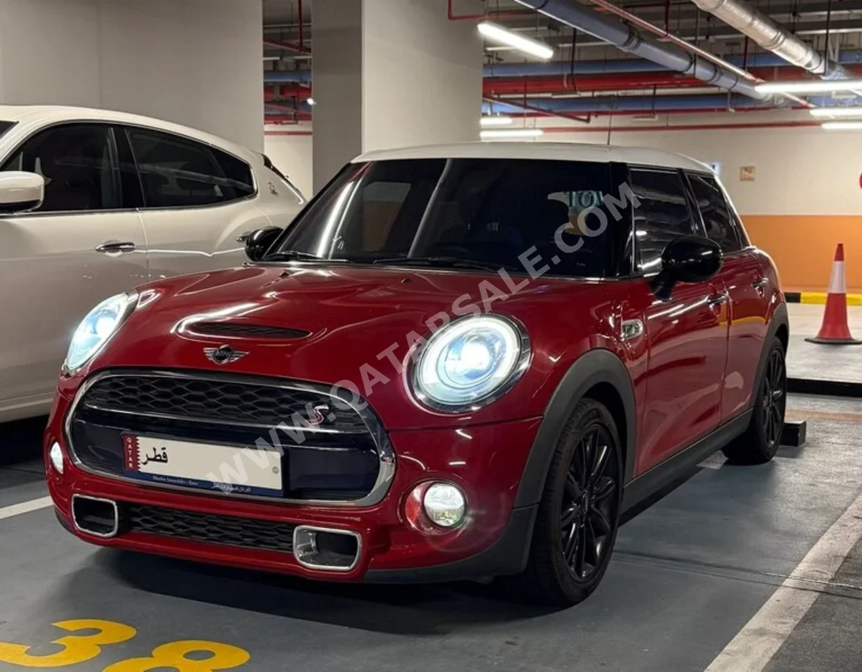 ميني  كوبر  اس  2016  اوتوماتيك  93,000 كم  4 سلندر  سحب امامي  هاتشباك  أحمر