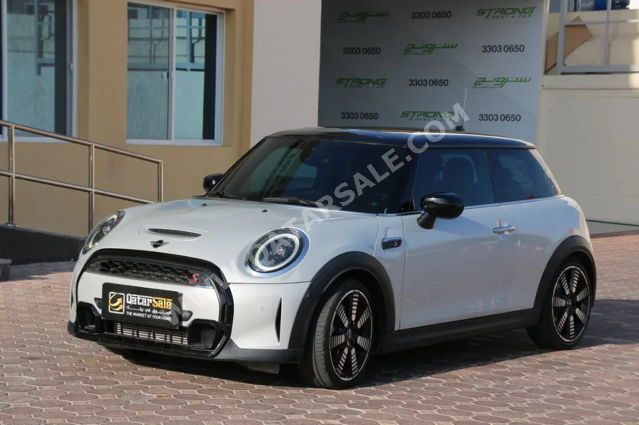 ميني  كوبر  اس  2023  اوتوماتيك  88,000 كم  4 سلندر  سحب امامي  هاتشباك  فضي  تحت الضمان