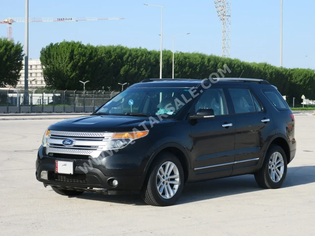فورد  اكسبلورر  اكس ال تي  2013  اوتوماتيك  200,000 كم  6 سلندر  دفع رباعي  اس يو في  أسود