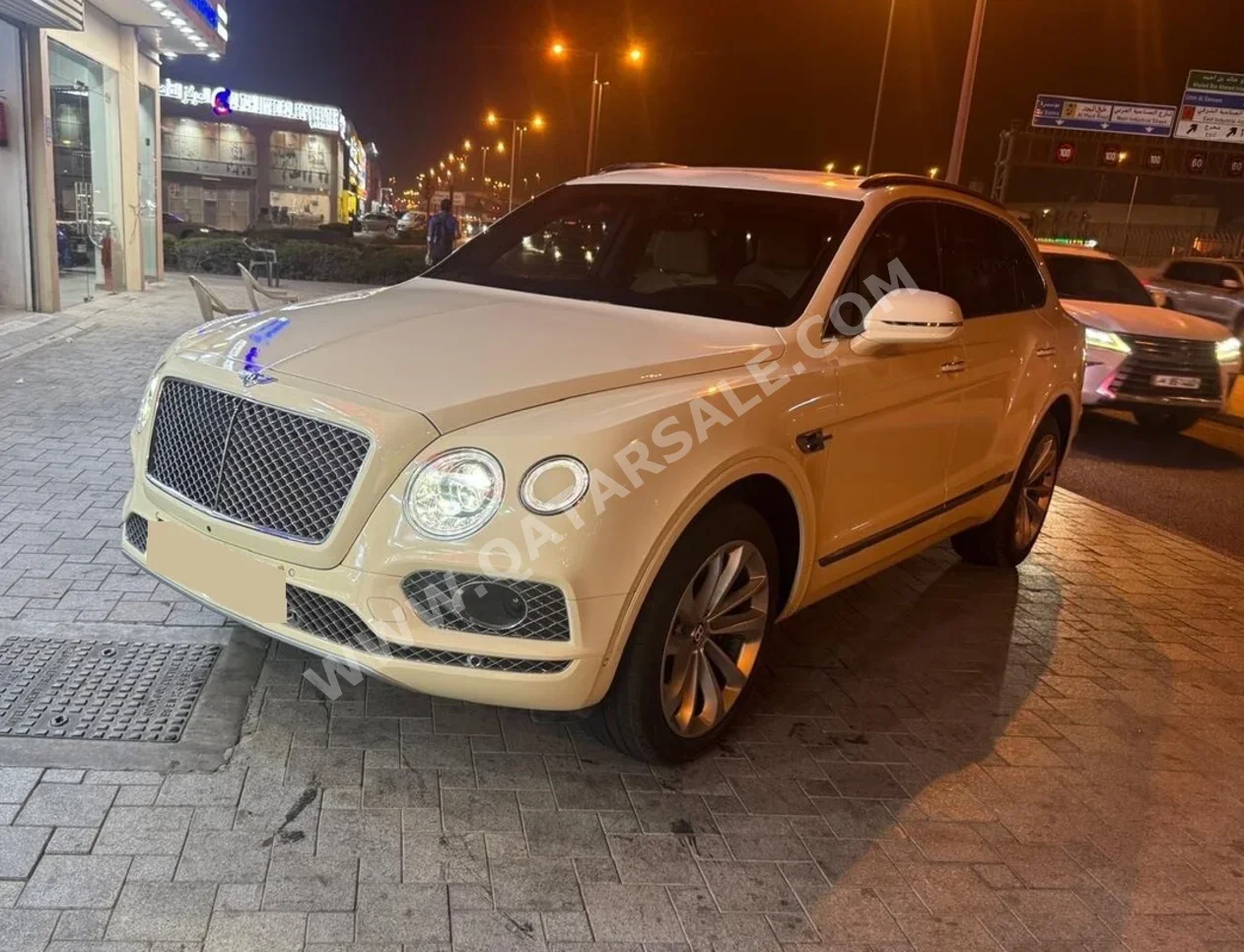 Bentley Bentayga First Edition 2017 Automatic 17,779 Km 12 Cylinder Four Wheel Drive (4WD) SUV Beige