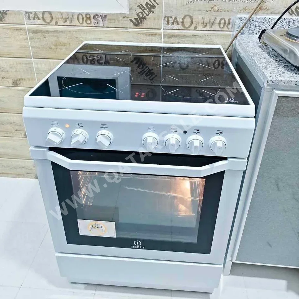 إنديسيت  موقد  - كهرباء  - أبيض