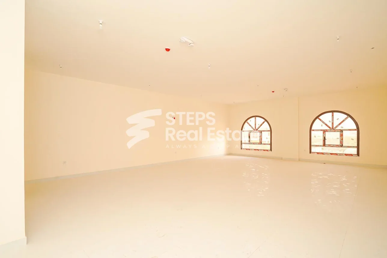 مكاتب تجارية - غير مفروشة  - الظعاين  - أم قرن