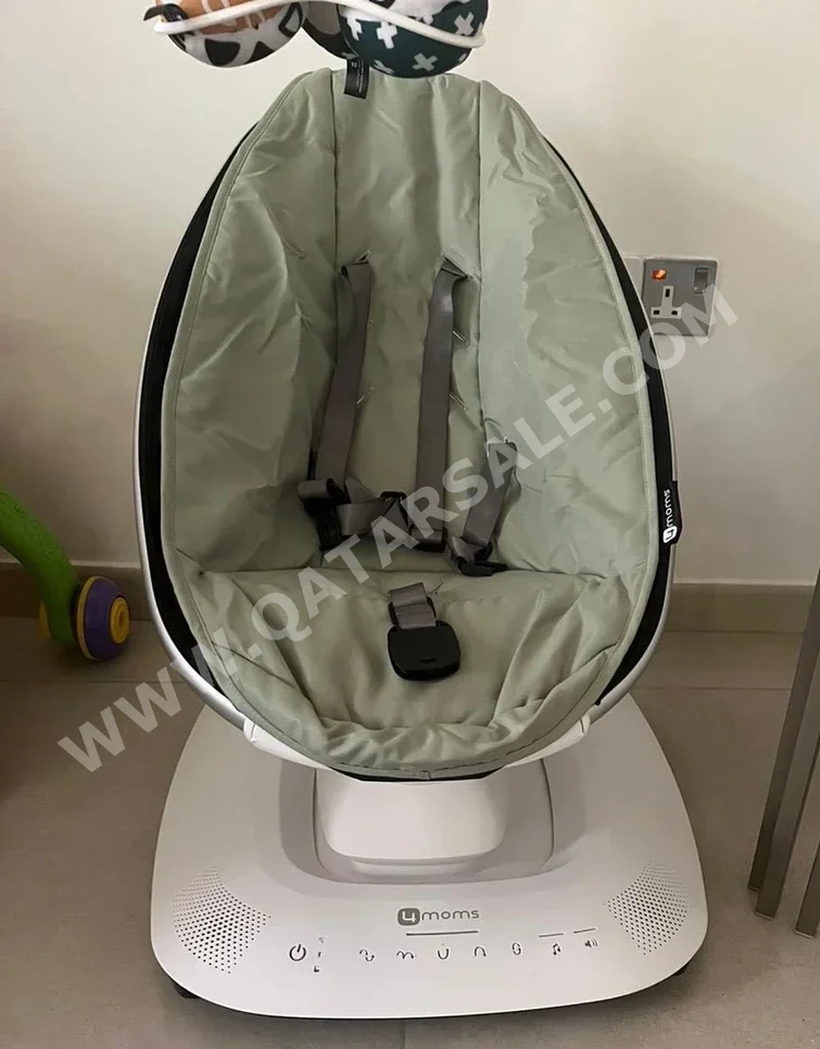 Baby seat / Bouncers and Swings