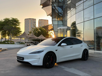 Tesla  Model 3  Performance  2024  Automatic  35,000 Km  0 Cylinder  All Wheel Drive (AWD)  Sedan  White  With Warranty
