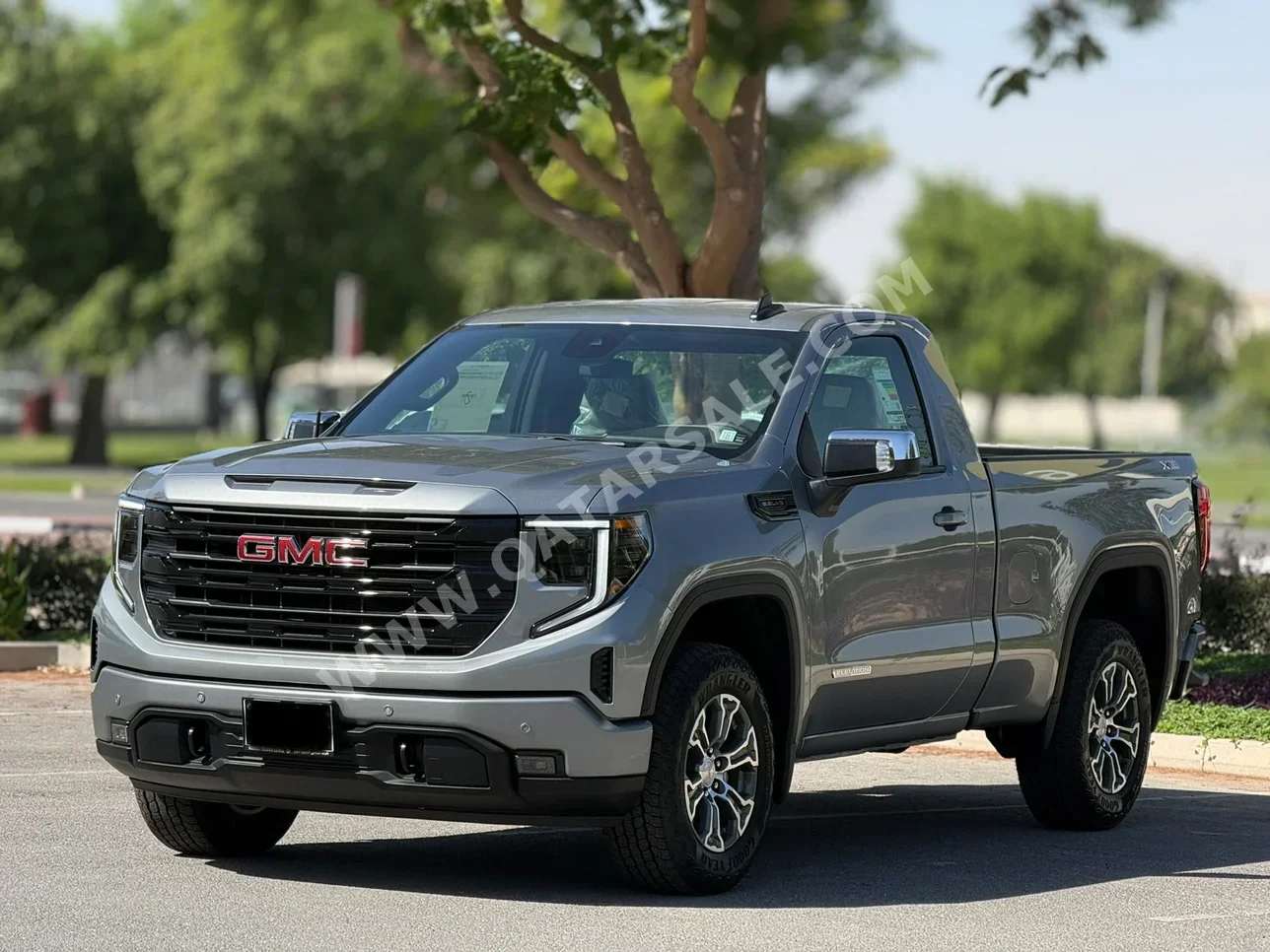 جي ام سي  سييرا  اليفيشن  2025  اوتوماتيك  0 كم  8 سلندر  دفع رباعي  بيكب  رمادي  تحت الضمان