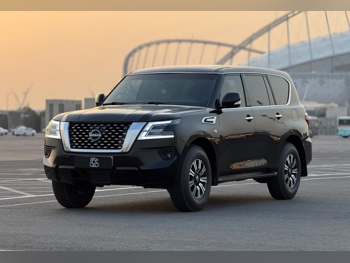 Nissan  Patrol  SE  2013  Automatic  317,000 Km  8 Cylinder  Four Wheel Drive (4WD)  SUV  Black