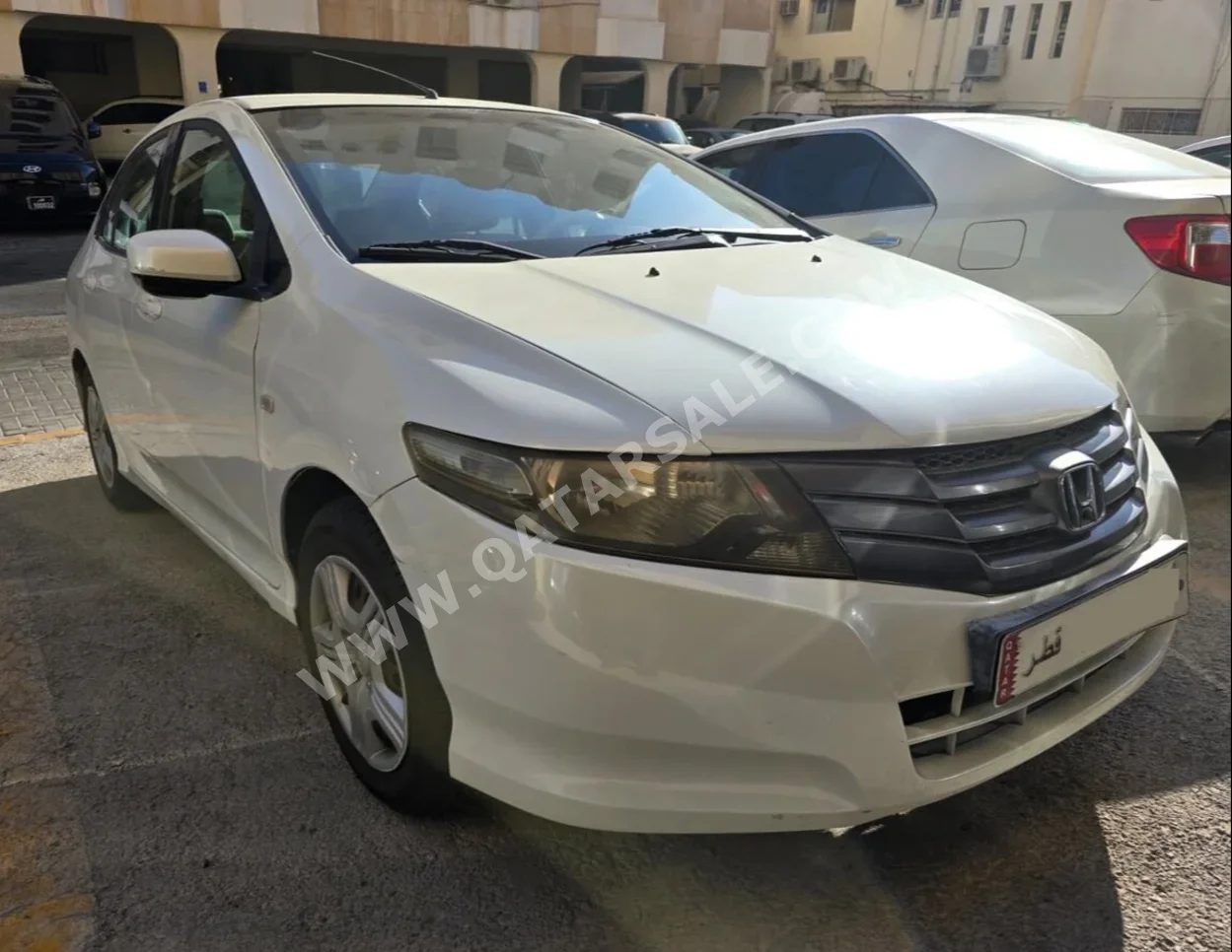 هوندا  سيتي  2009  اوتوماتيك  183,900 كم  4 سلندر  سحب امامي  سيدان  أبيض لؤلؤي