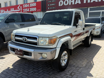 Toyota  Land Cruiser  LX  2010  Manual  226,000 Km  6 Cylinder  Four Wheel Drive (4WD)  Pick Up  White
