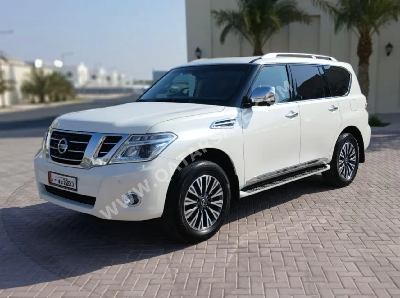 نيسان  باترول  بلاتنيوم  2019  اوتوماتيك  142,000 كم  6 سلندر  دفع رباعي  اس يو في  أبيض