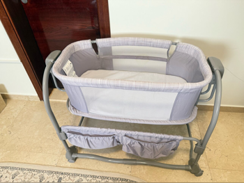 Kids Beds - Baby Crib  - Gray