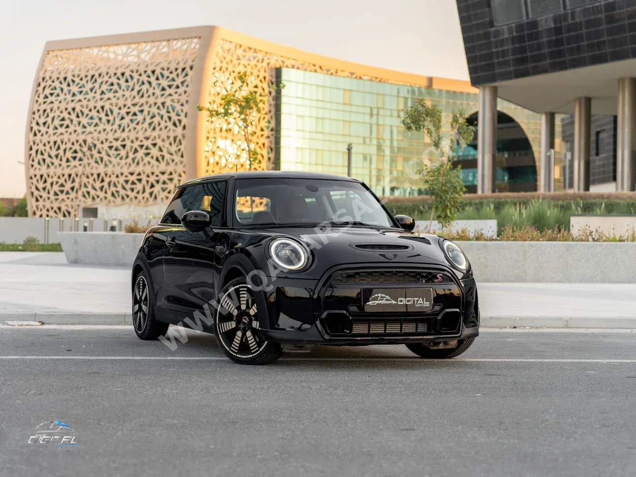 Mini  Cooper  S  2023  Automatic  50,000 Km  4 Cylinder  Front Wheel Drive (FWD)  Hatchback  Black