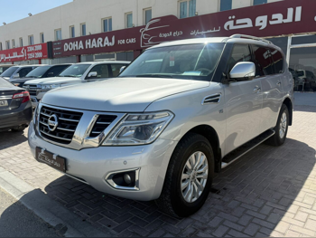 نيسان  باترول  ال اي  2017  اوتوماتيك  207,000 كم  8 سلندر  دفع رباعي  اس يو في  فضي