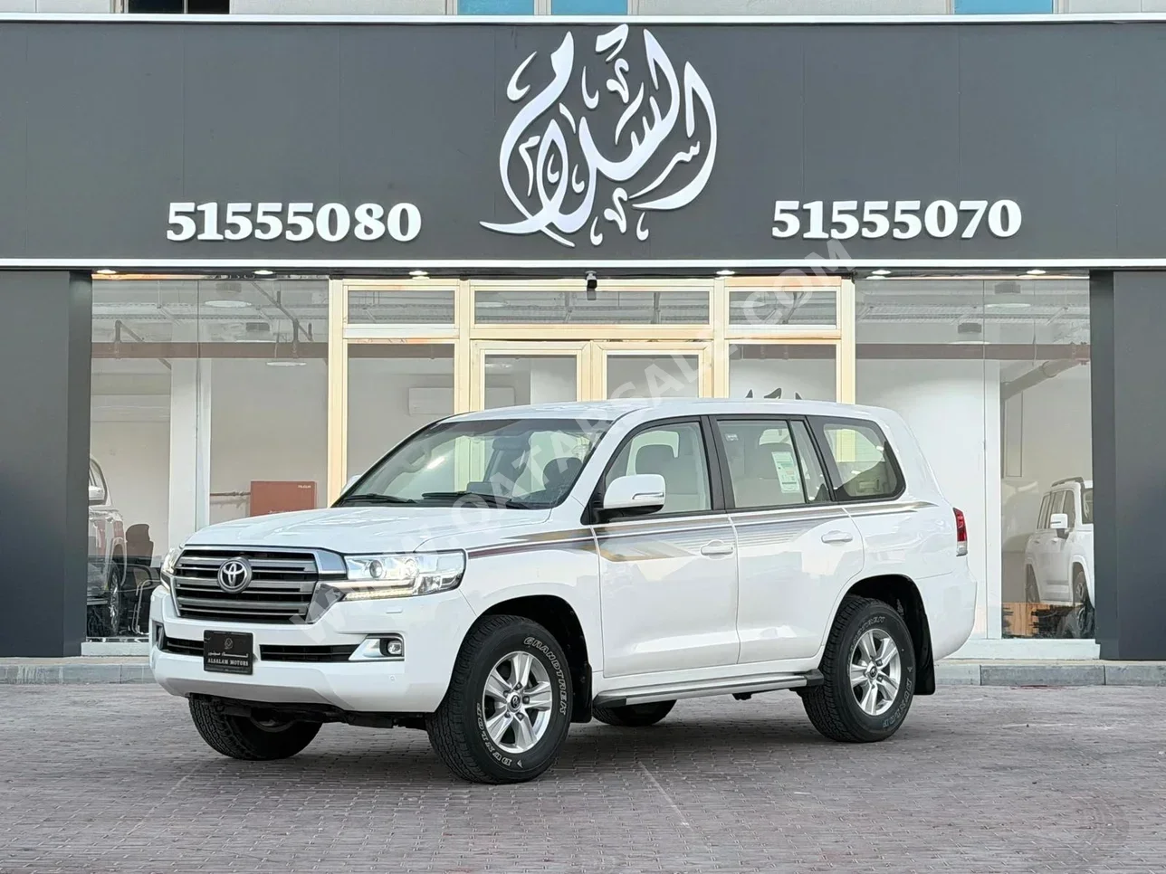 تويوتا  لاند كروزر  جي اكس ار  2019  اوتوماتيك  4,000 كم  8 سلندر  دفع رباعي  اس يو في  أبيض