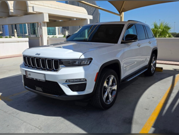 Jeep Grand Cherokee Limited 2022 Automatic 41,000 Km 6 Cylinder Four Wheel Drive (4WD) SUV White With Warranty