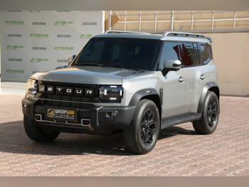 جيتور  تي 2  لكجري  2025  اوتوماتيك  32,000 كم  4 سلندر  دفع رباعي  اس يو في  رمادي  تحت الضمان