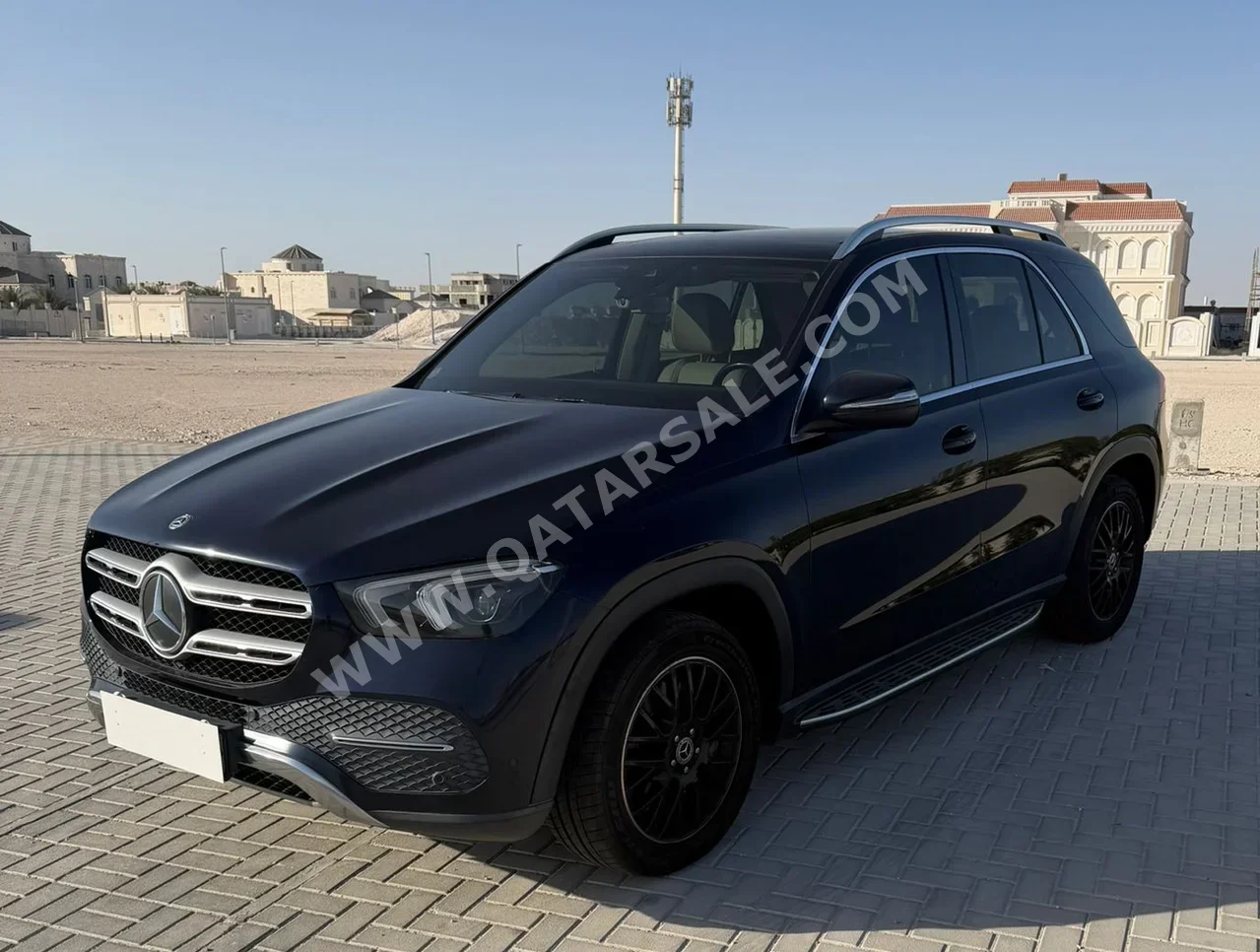 مرسيدس - بنز  جي ال اي  450  2019  اوتوماتيك  122,000 كم  6 سلندر  دفع رباعي  اس يو في  أزرق غامق