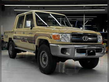 تويوتا  لاند كروزر  ال اكس  2015  عادي  280,000 كم  6 سلندر  دفع رباعي  بيكب  بيج