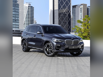 BMW  X-Series  X5 40i  2021  Automatic  89,000 Km  6 Cylinder  Four Wheel Drive (4WD)  SUV  Gray