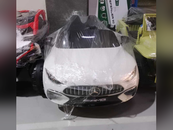 Powered Ride-Ons  - 3-4 Years  - Multicolor