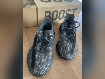 Shoes Adidas  Cotton  Grey Size 43  Vietnam  Men