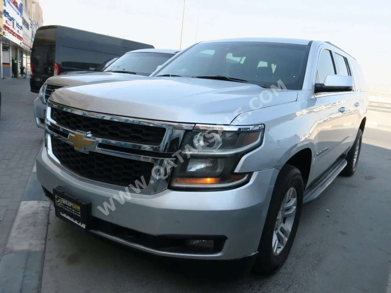 Chevrolet  Suburban  2017  Automatic  277,000 Km  8 Cylinder  Four Wheel Drive (4WD)  SUV  Silver