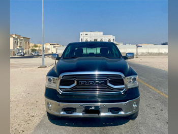 دودج رام 1500 لارامي 2020 اوتوماتيك 82,000 كم 8 سلندر دفع رباعي بيكب أسود