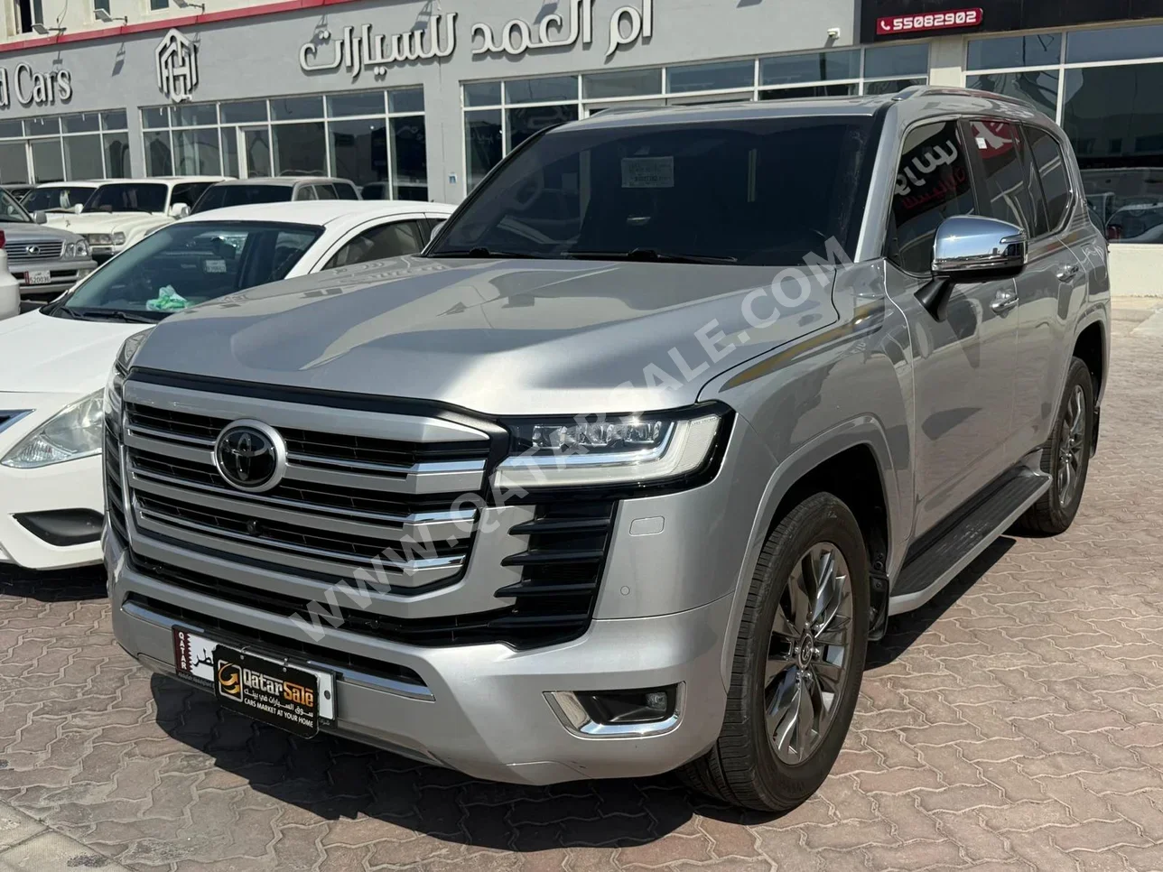 تويوتا  لاند كروزر  في اكس ار  2022  اوتوماتيك  149,000 كم  8 سلندر  دفع رباعي  اس يو في  فضي