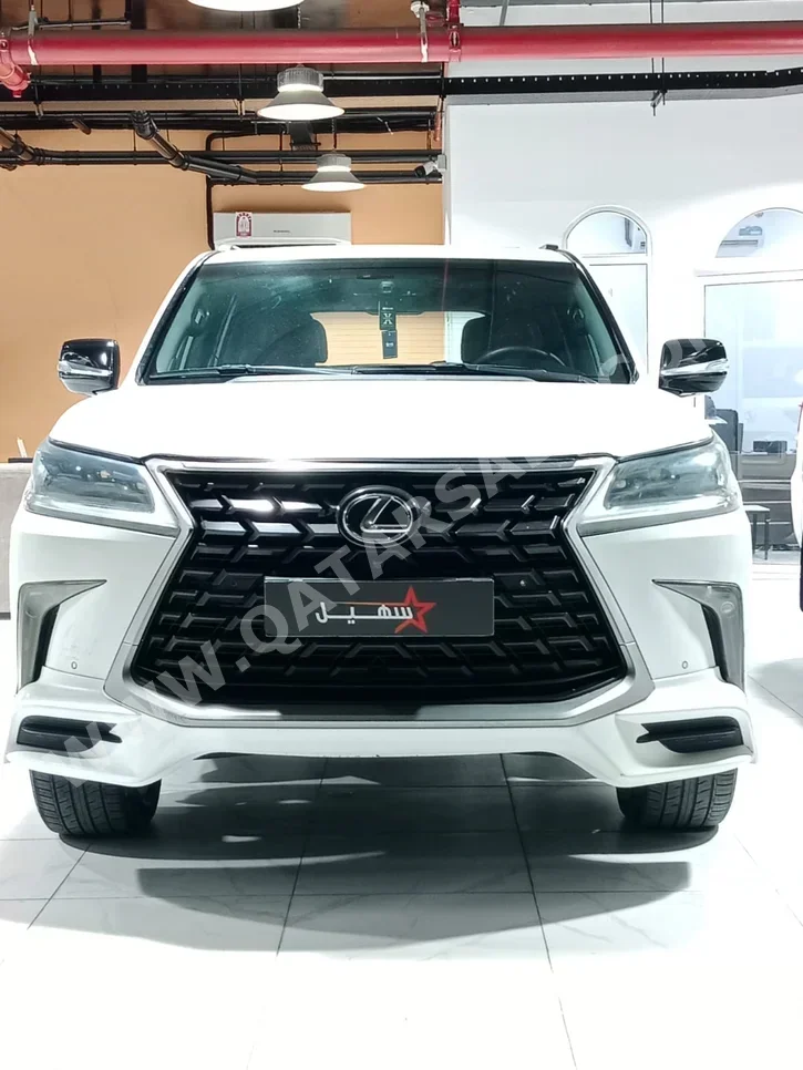 Lexus  LX  570  2012  Automatic  196,000 Km  8 Cylinder  Four Wheel Drive (4WD)  SUV  White