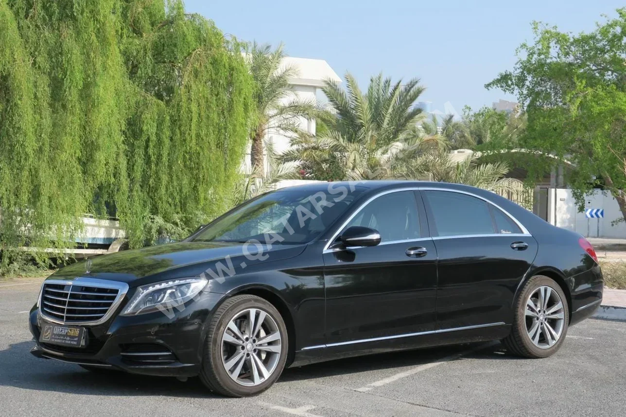 Mercedes-Benz  S-Class  400  2015  Automatic  40,000 Km  6 Cylinder  Rear Wheel Drive (RWD)  Sedan  Black