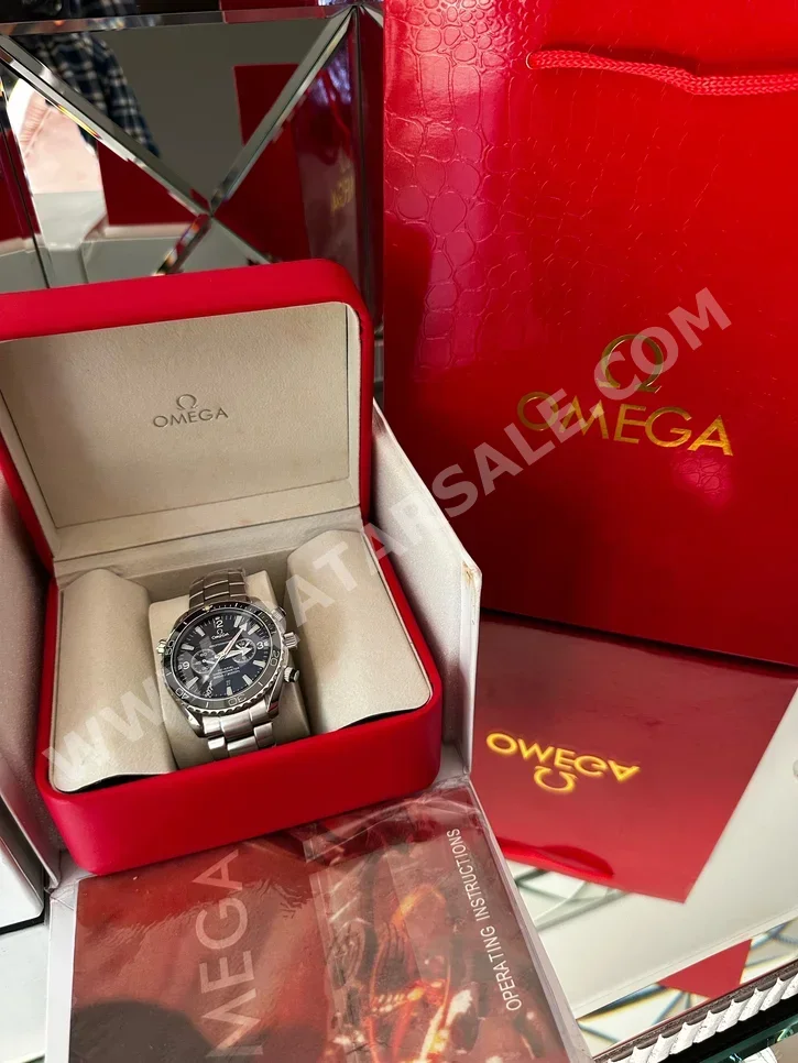 ساعات - أوميغا  - ساعات الكوارتز  - أسود  - ساعات رجالي