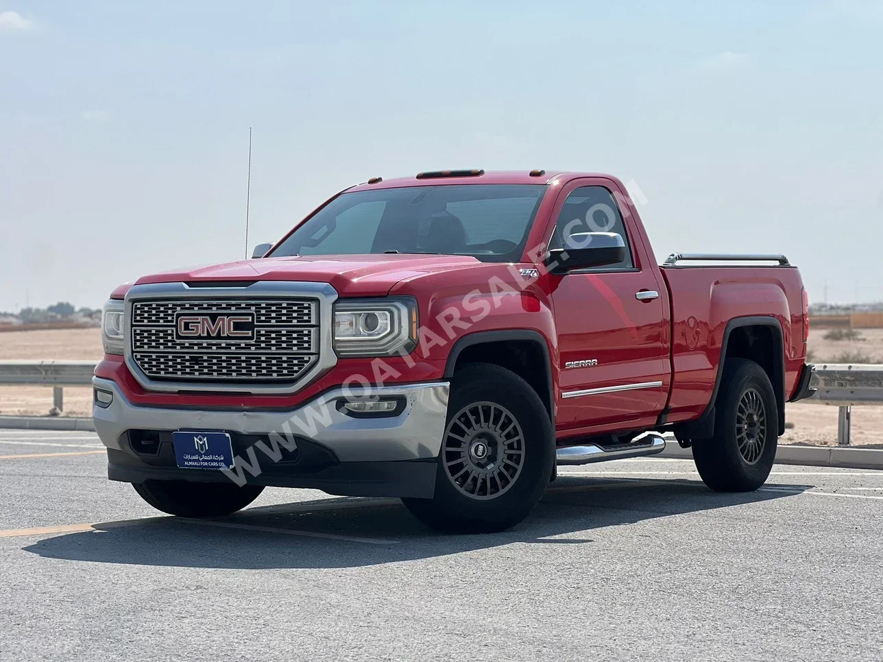 GMC  Sierra  1500  2016  Automatic  200,000 Km  8 Cylinder  Four Wheel Drive (4WD)  Pick Up  Red