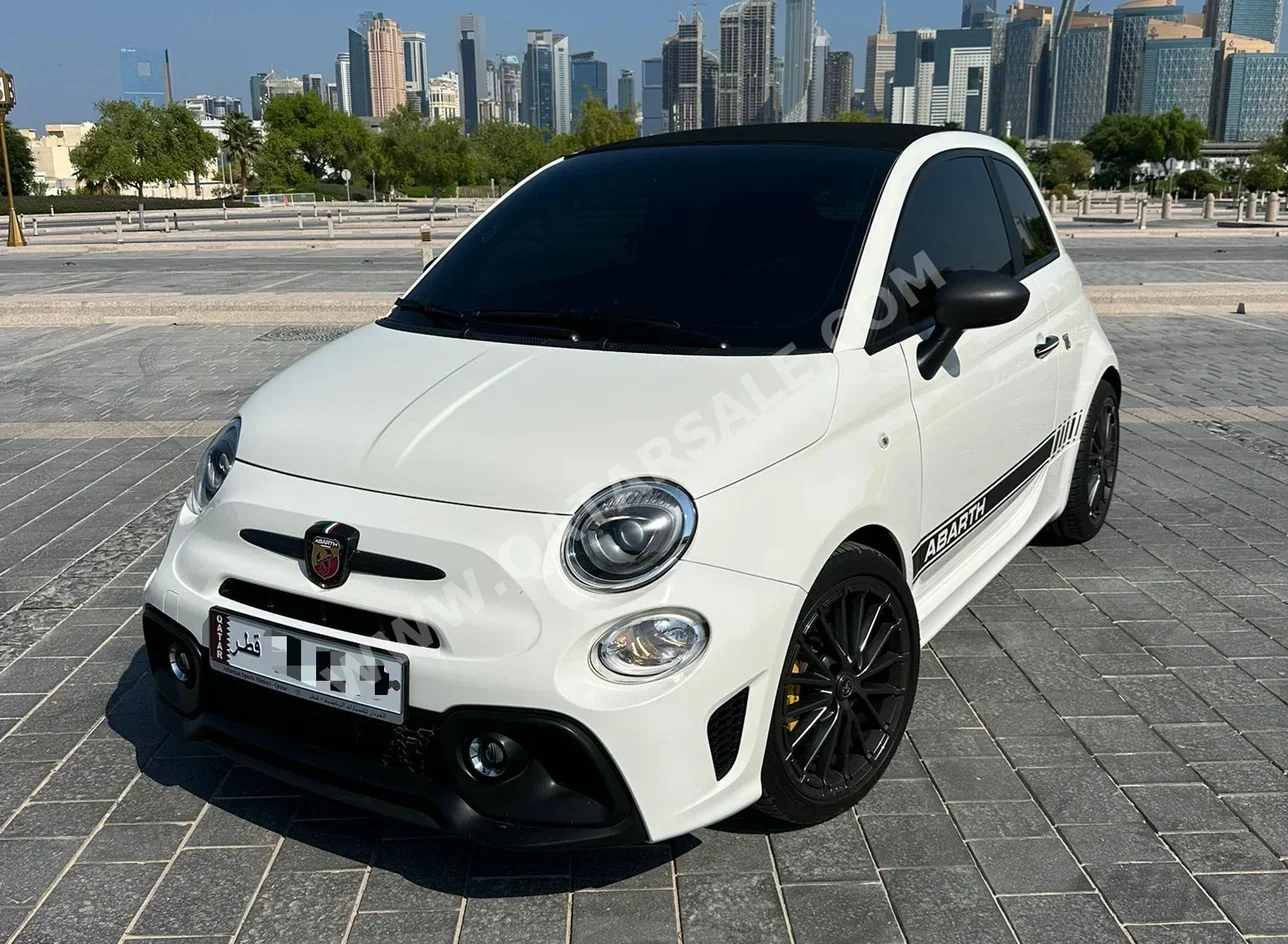 Fiat  695  Abarth  2024  Automatic  10,800 Km  4 Cylinder  Front Wheel Drive (FWD)  Hatchback  White  With Warranty