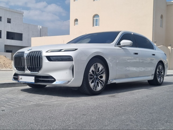 BMW  7-Series  735 i  2023  Automatic  32,437 Km  6 Cylinder  Rear Wheel Drive (RWD)  Sedan  White  With Warranty