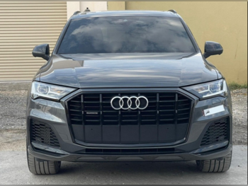 Audi Q7 S-Line 2022 Automatic 47,000 Km 6 Cylinder Four Wheel Drive (4WD) SUV Gray