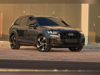 اودي  كيو 7  اس-لاين  2022  اوتوماتيك  47,000 كم  6 سلندر  دفع رباعي  اس يو في  رمادي