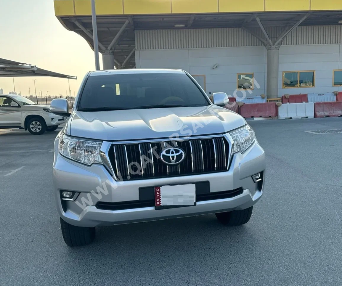 تويوتا برادو تي اكس ال 2019 اوتوماتيك 167,000 كم 4 سلندر دفع رباعي اس يو في فضي