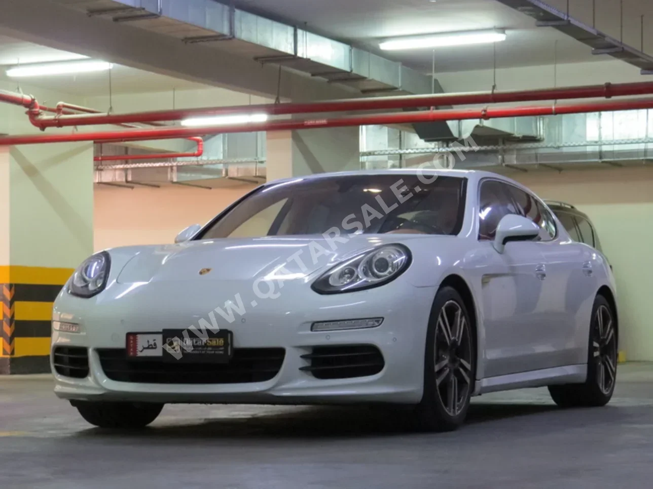 بورش  بانميرا  اس  2014  اوتوماتيك  68,000 كم  6 سلندر  دفع خلفي  سيدان  أبيض