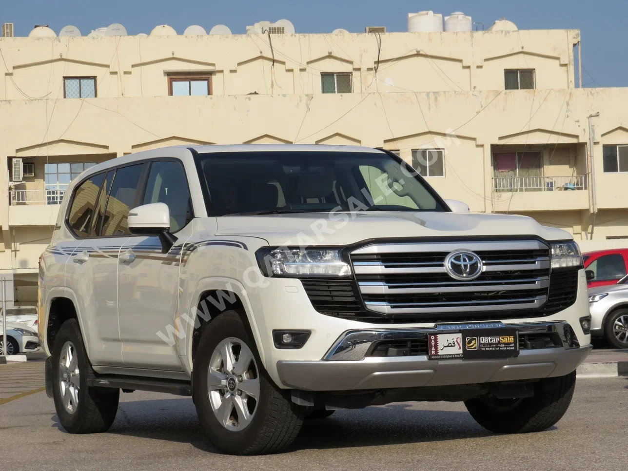 تويوتا  لاند كروزر  جي اكس ار توين توربو  2022  اوتوماتيك  64,000 كم  6 سلندر  دفع رباعي  اس يو في  أبيض