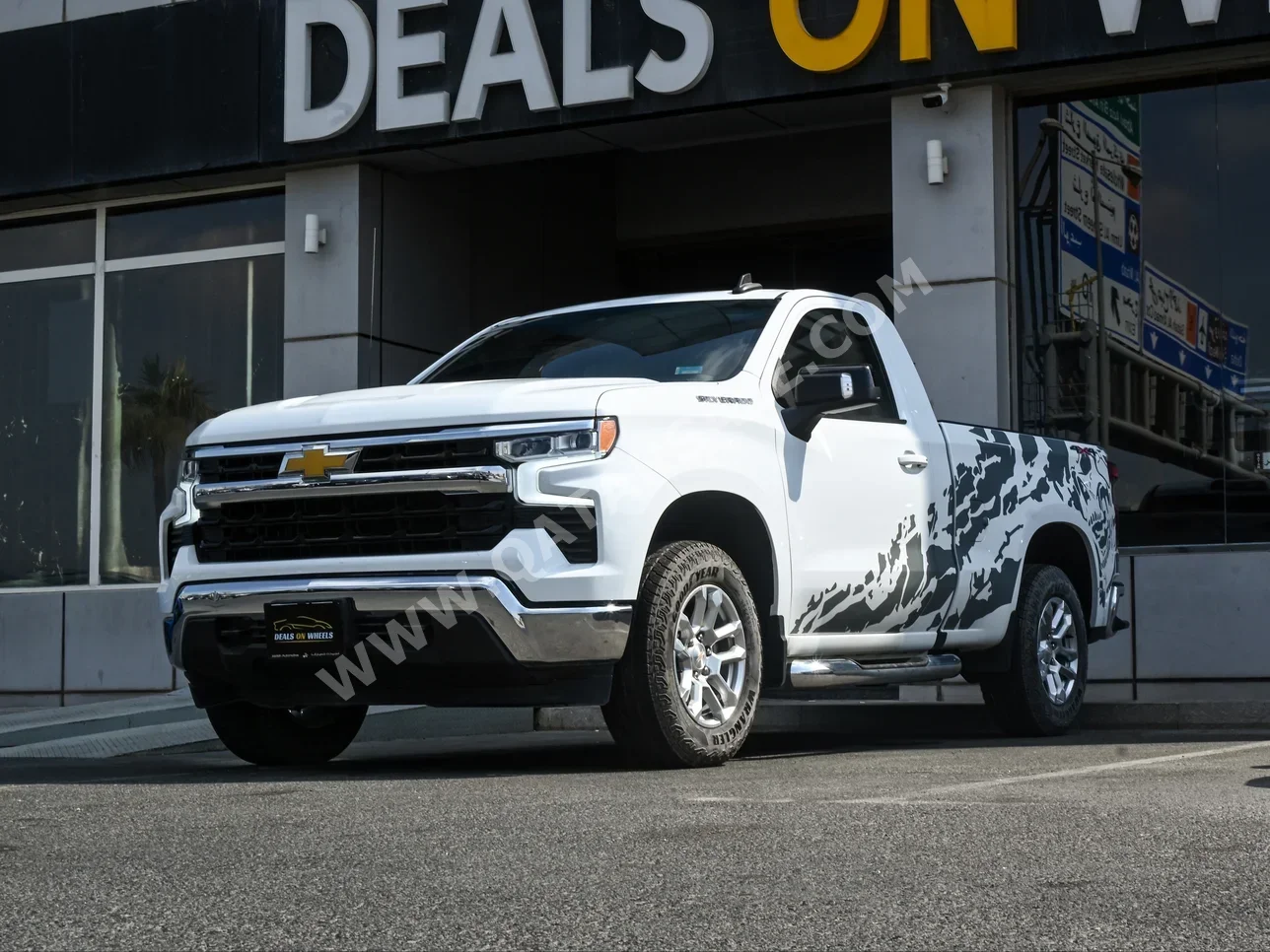 شفروليه  سلفرادو  ال تي  2023  اوتوماتيك  27,000 كم  8 سلندر  دفع رباعي  بيكب  أبيض  تحت الضمان