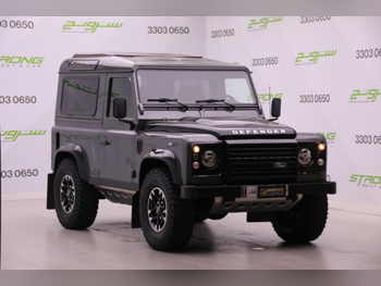 لاند روفر  ديفيندر  90 ادفينجر  2016  اوتوماتيك  25,000 كم  4 سلندر  دفع رباعي  اس يو في  رمادي