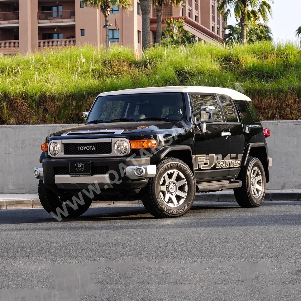 Toyota  FJ Cruiser  TRD  2022  F-1  34,000 Km  6 Cylinder  All Wheel Drive (AWD)  SUV  Black  With Warranty