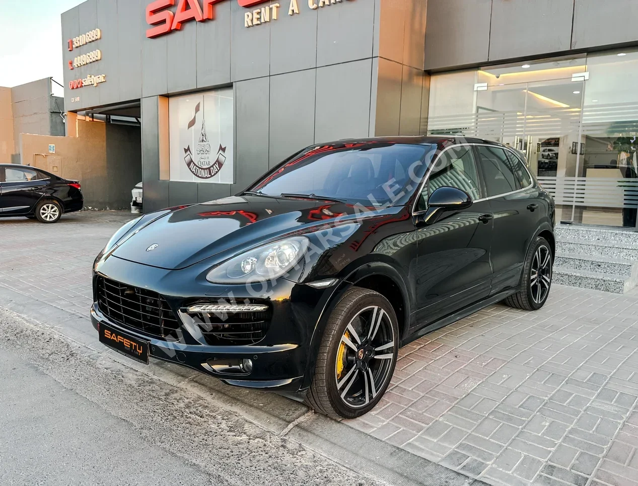 Porsche Cayenne Turbo S 2014 Automatic 101,700 Km 8 Cylinder Four Wheel Drive (4WD) SUV Black With Warranty