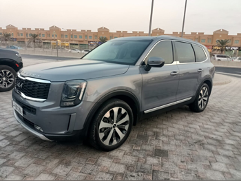 Kia  Telluride  2022  Automatic  35,000 Km  6 Cylinder  Four Wheel Drive (4WD)  SUV  Gray  With Warranty