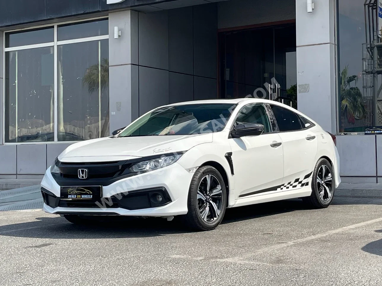 هوندا سيفيك سبورت 2020 اوتوماتيك 177,000 كم 4 سلندر سحب امامي سيدان أبيض