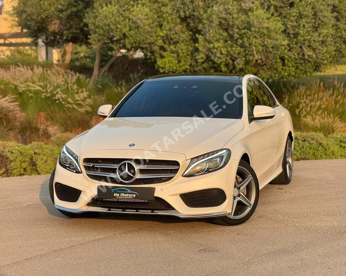 Mercedes-Benz C-Class 200 2015 Automatic 89,000 Km 4 Cylinder Rear Wheel Drive (RWD) Sedan White